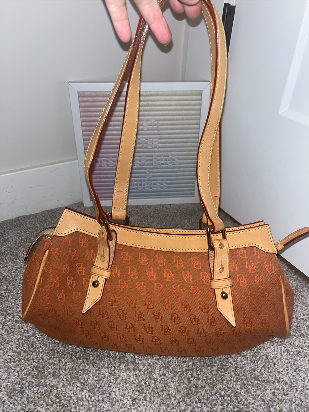 Beautiful Dooney & Bourke Canvas & Leather Shoulder Bag - Picture 3 of 9